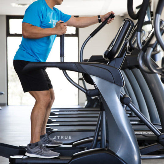 True Fitness 900 Emerge II Commercial Elliptical