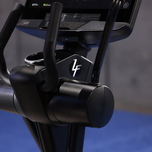 Life Fitness Club Series+ SL Elliptical Cross-Trainer