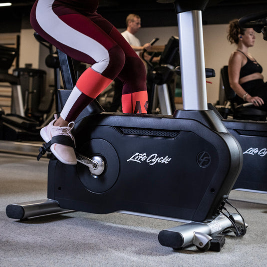 Life Fitness Club Series+ Upright Lifecycle SL Bike